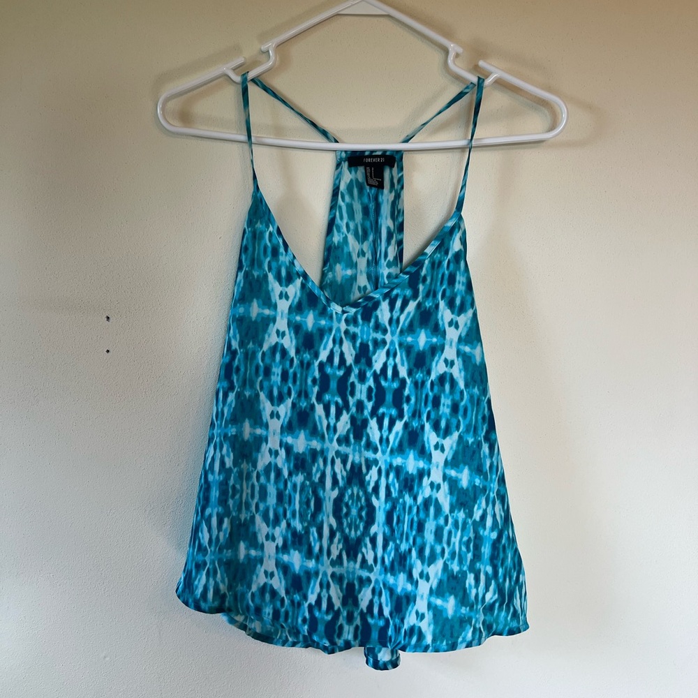 Forever 21 Women's Blue Flowy Patterned Blouse Tank Size Small